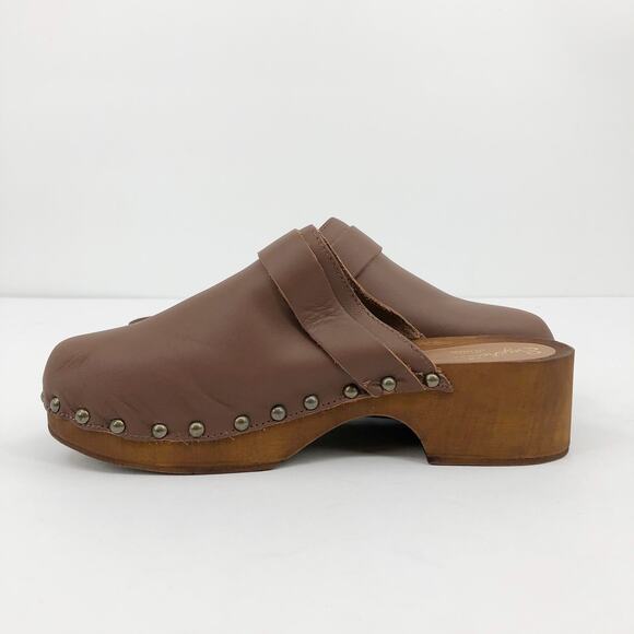 Seychelles Tan Leather Clogs - Picture 7 of 12